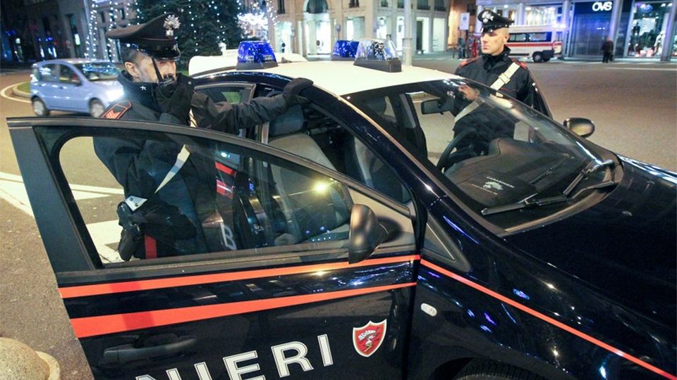 Tentata rapina in una villa Arrestato finanziere di Como Tentata rapina in una villa Arrestato finanziere di Como