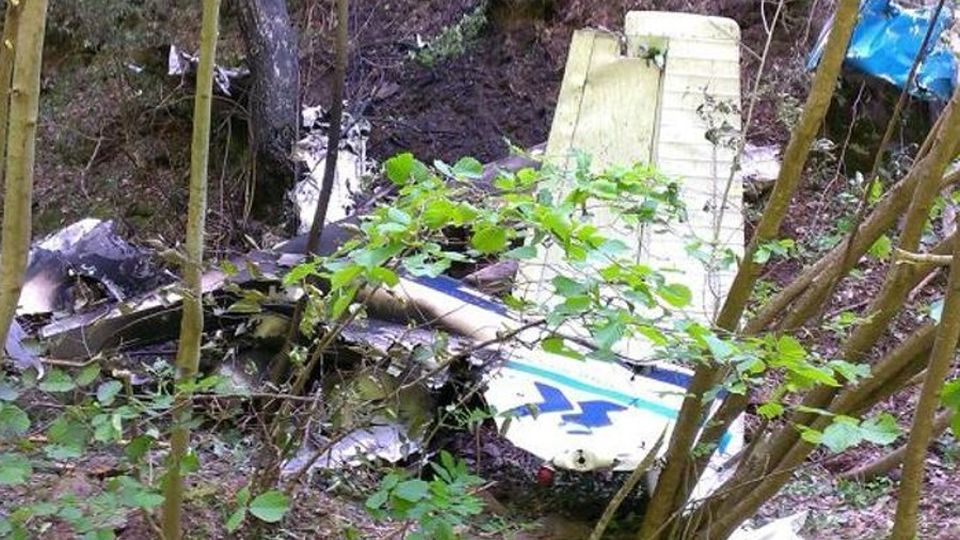 Tre morti nel Cessna precipitato Sopralluogo nei boschi di Premana Tre morti nel Cessna precipitato Sopralluogo nei boschi di Premana
