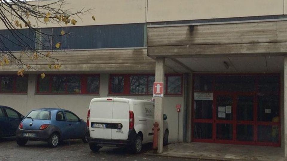 Allenamento in corso a Merate Entra l’acqua e la palestra si allaga Allenamento in corso a Merate Entra l’acqua e la palestra si allaga