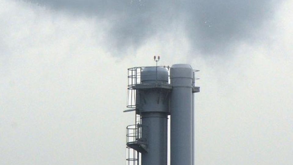 Il forno brucerà molti più rifiuti Un coordinamento per la salute Il forno brucerà molti più rifiuti Un coordinamento per la salute