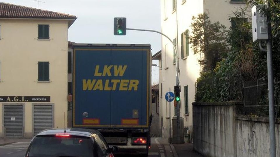 Alzate, un altro semavelox Per i furbetti verso Como Alzate, un altro semavelox Per i furbetti verso Como