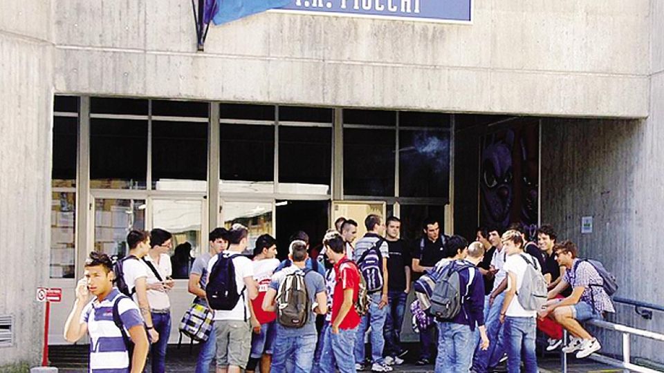 Lecco, i tabelloni di ammessi e promossi Lecco, i tabelloni di ammessi e promossi