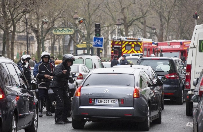 Charlie Hebdo: terroristi verso Parigi