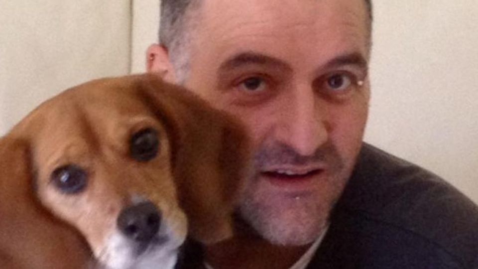 Era fuori per un giro con il cane Scippato da due sullo scooter Era fuori per un giro con il cane Scippato da due sullo scooter
