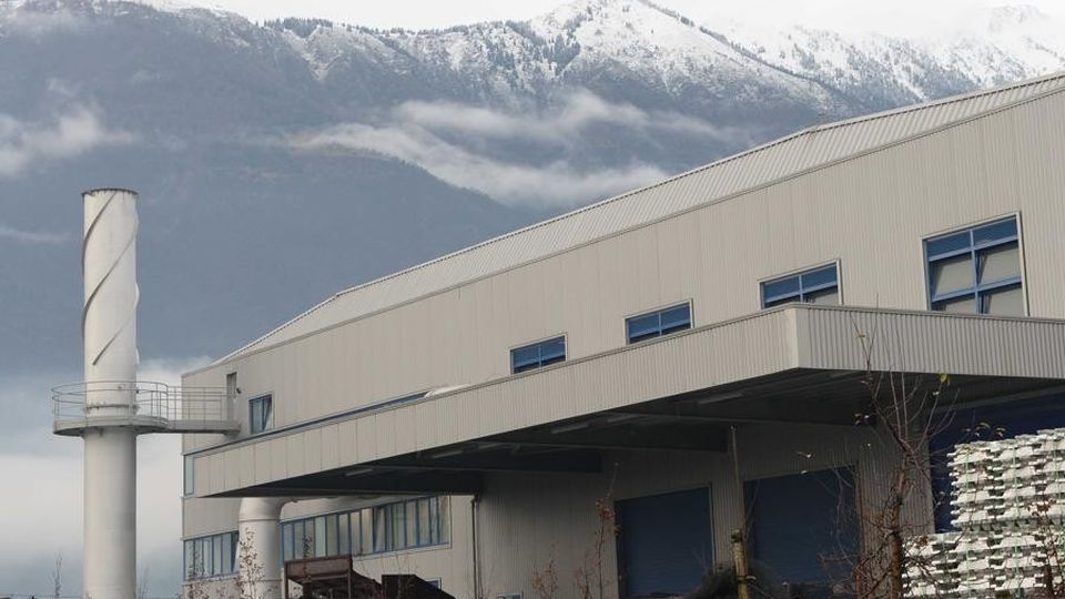 Carcano, i lavoratori non cambieranno sede per i prossimi 4 anni Carcano, i lavoratori non cambieranno sede per i prossimi 4 anni