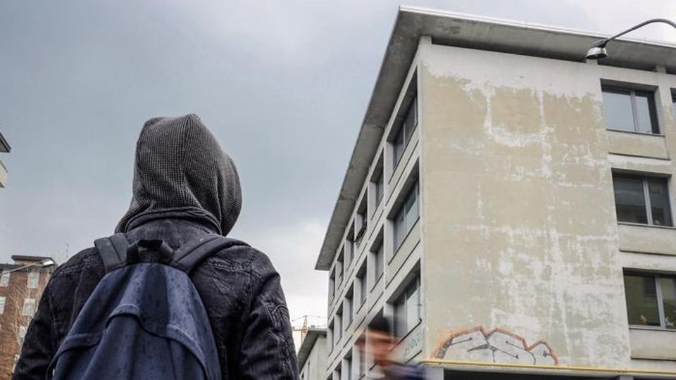 Il ragazzo di Cermenate intercettato «Pronto alla guerra in Siria con l’Isis» Il ragazzo di Cermenate intercettato «Pronto alla guerra in Siria con l’Isis»