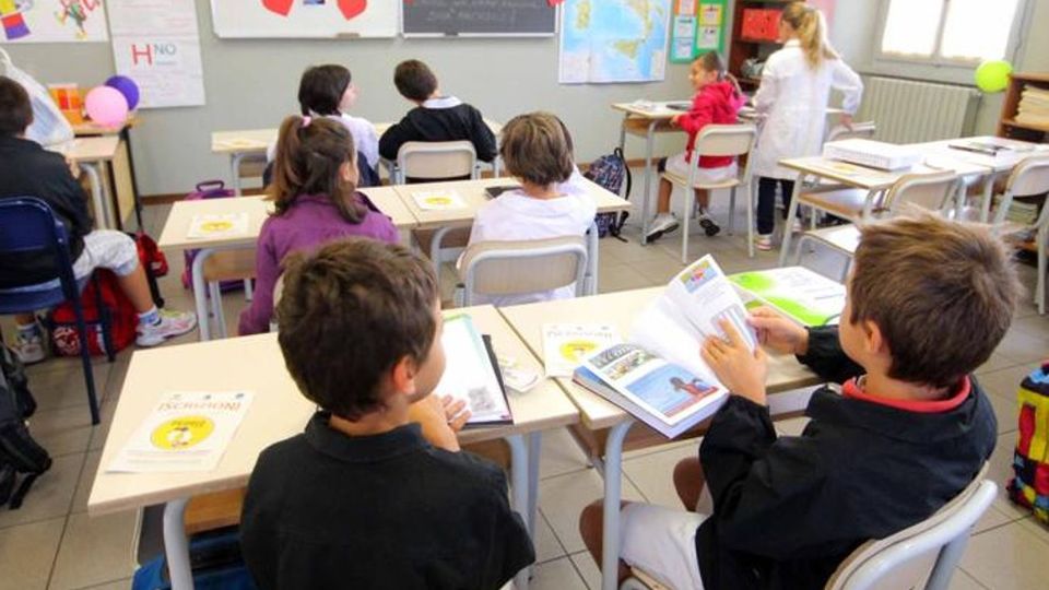 La scuola attacca la riforma Domani sciopero dei docenti La scuola attacca la riforma Domani sciopero dei docenti