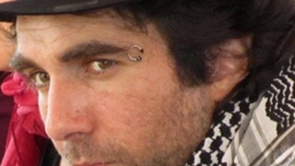 Riesce a fuggire uno degli assassini di Vik Riesce a fuggire uno degli assassini di Vik