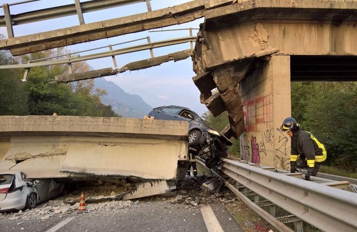 ANNONE - LECCO - CROLLA PONTE SULLA STATALE 36