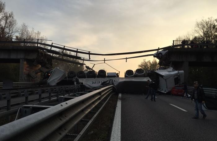Il ponte crollato