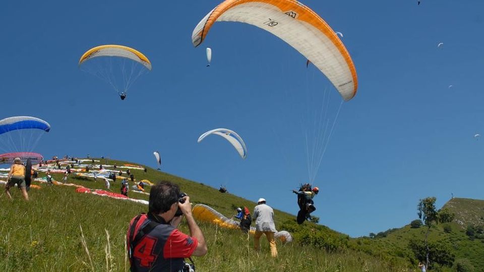 Torna la “Cornizzolo Cup” Suello colorerà tutto il cielo Torna la “Cornizzolo Cup” Suello colorerà tutto il cielo
