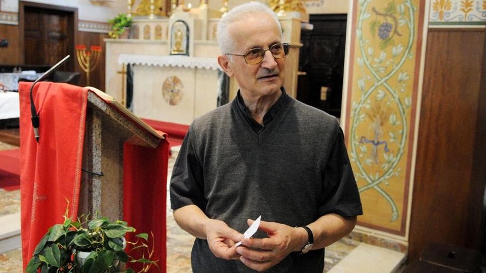 Don Giorgio a processo «Ma ora smettiamola» Don Giorgio a processo «Ma ora smettiamola»