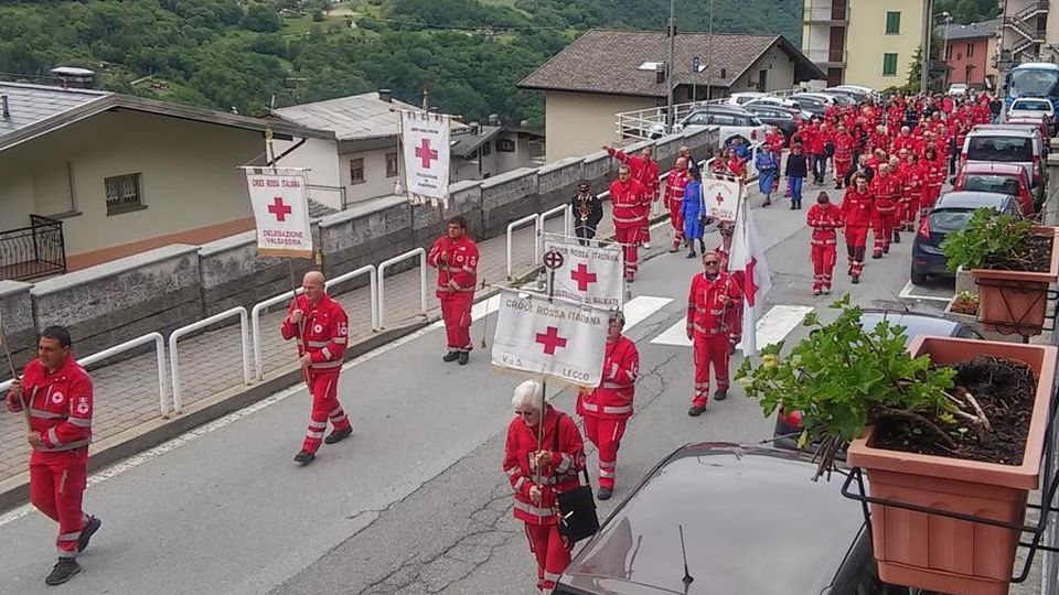 Comitato provinciale Croce Rossa Premiati i fedelissimi Comitato provinciale Croce Rossa Premiati i fedelissimi