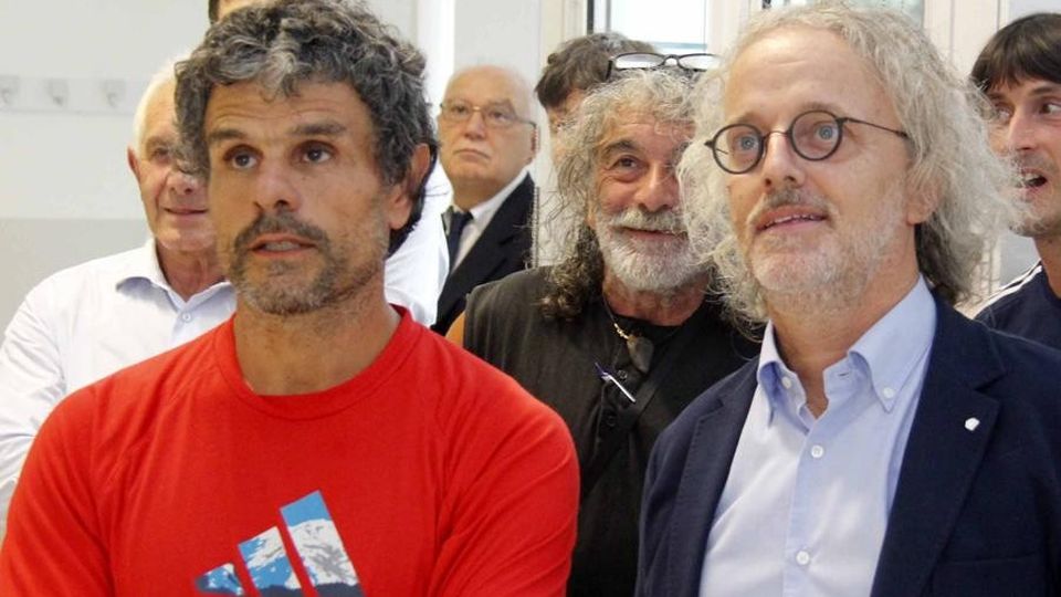 Corona tra gli applausi celebra i Ragni e ricorda gli Anghileri Corona tra gli applausi celebra i Ragni e ricorda gli Anghileri