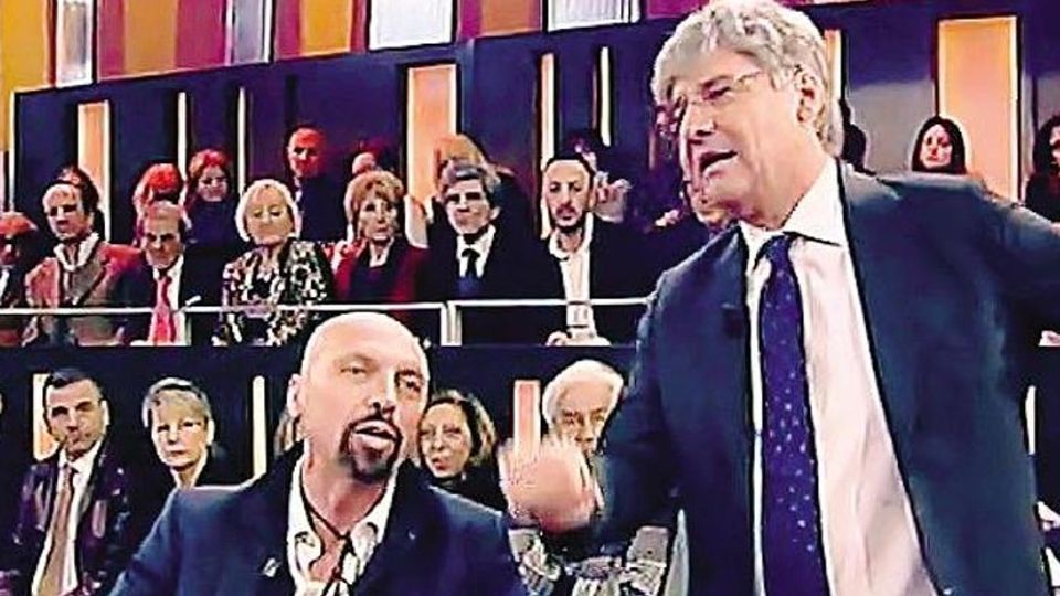 Napoli, uscita choc del sindaco di Cantù «Una fogna infernale» Napoli, uscita choc del sindaco di Cantù «Una fogna infernale»