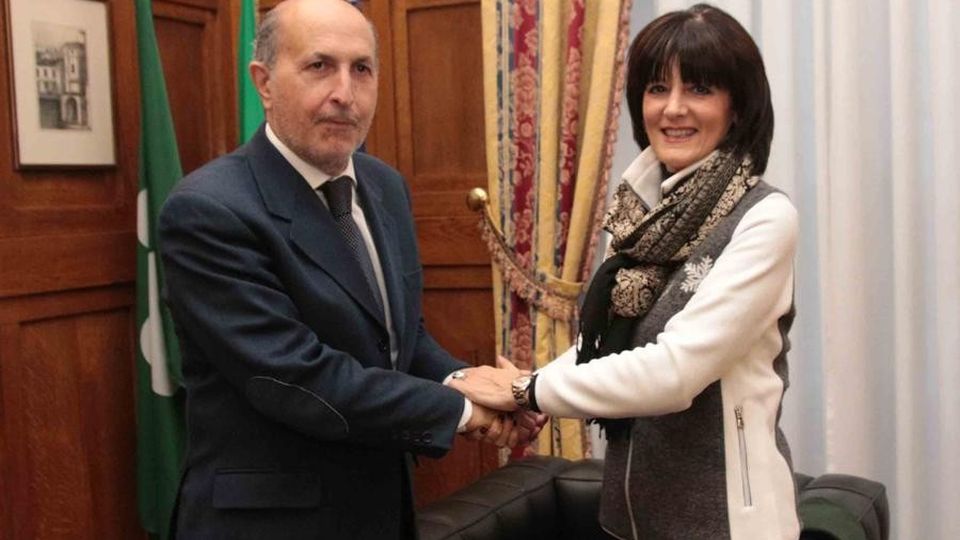 Disagi sui convogli, Trenord insiste: «Pochi i ritardi» Disagi sui convogli, Trenord insiste: «Pochi i ritardi»