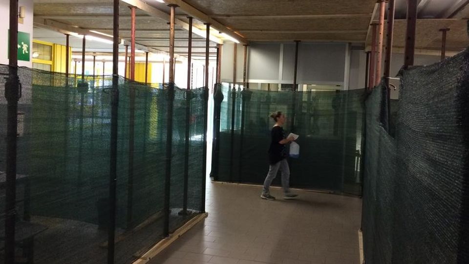 Liceo Agnesi “malato”, ma non è grave Estate di lavori per un’aula su cinque Liceo Agnesi “malato”, ma non è grave Estate di lavori per un’aula su cinque