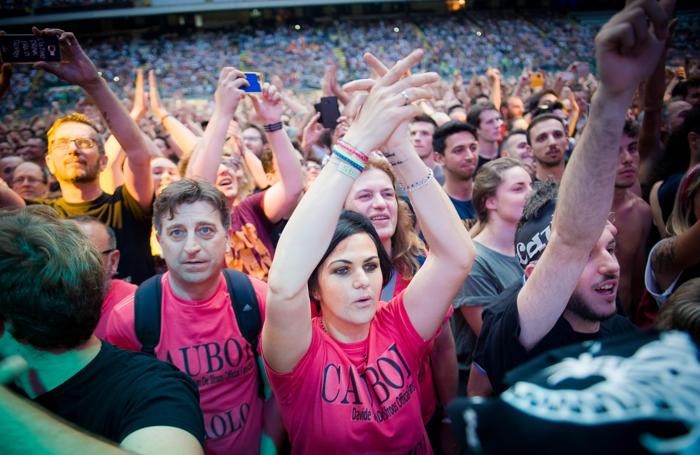 Milano pubblico in delirio per il concerto di Davide Van De Sfroos a San Siro