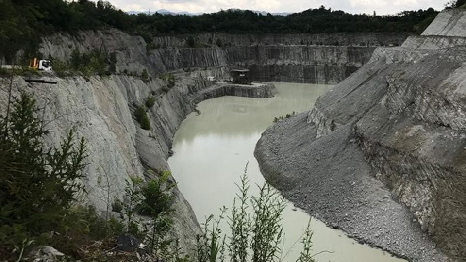 Storico accordo per l’ex miniera Brenno C’è la firma per la vasca di laminazione Storico accordo per l’ex miniera Brenno C’è la firma per la vasca di laminazione