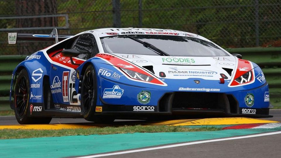 Italiano Gran turismo a Imola Beretta e Frassineti rombano Italiano Gran turismo a Imola Beretta e Frassineti rombano