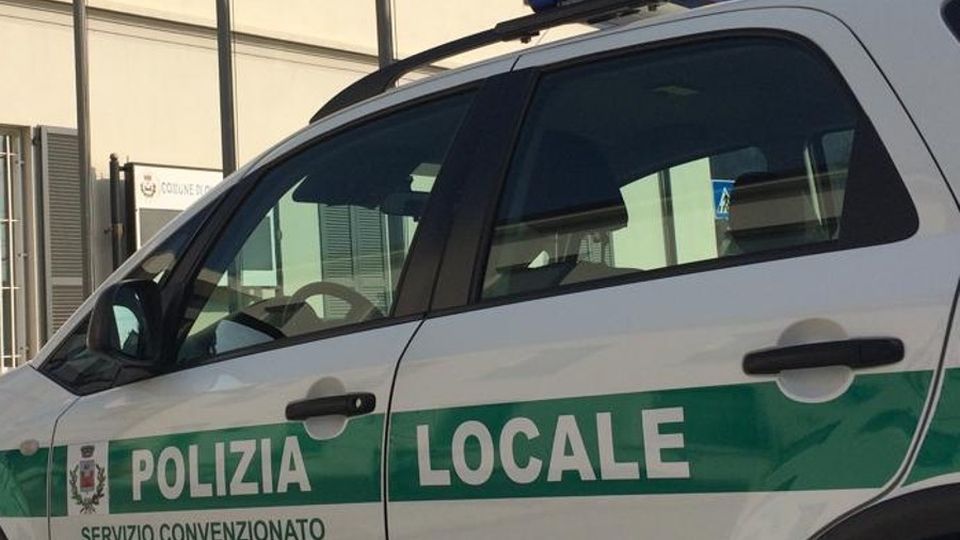 Olgiate , pattugliamenti serali dei vigili I topi d’appartamento avranno vita dura Olgiate , pattugliamenti serali dei vigili I topi d’appartamento avranno vita dura