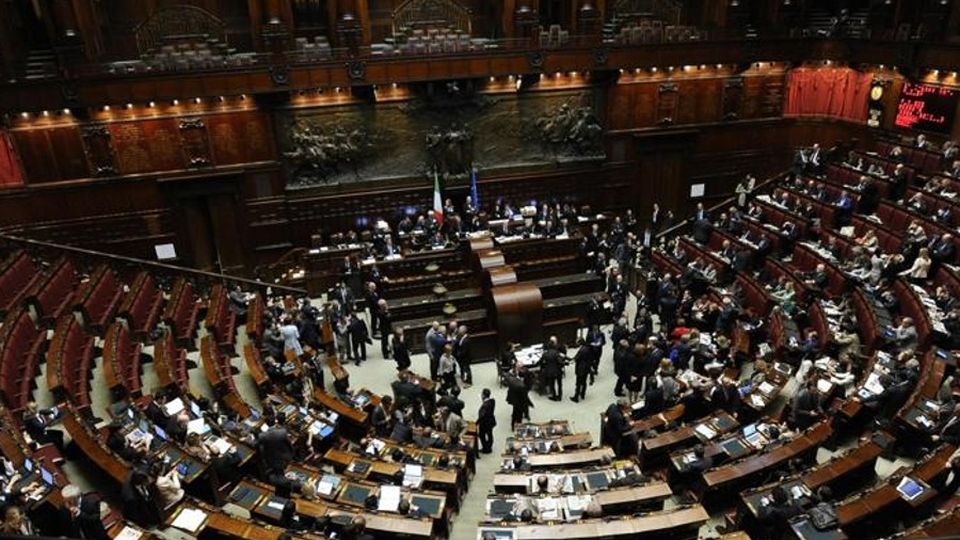 Manovra, tutti i contenuti della legge approvata dal governo Spunta l’aumento delle sigarette Manovra, tutti i contenuti della legge approvata dal governo Spunta l’aumento delle sigarette
