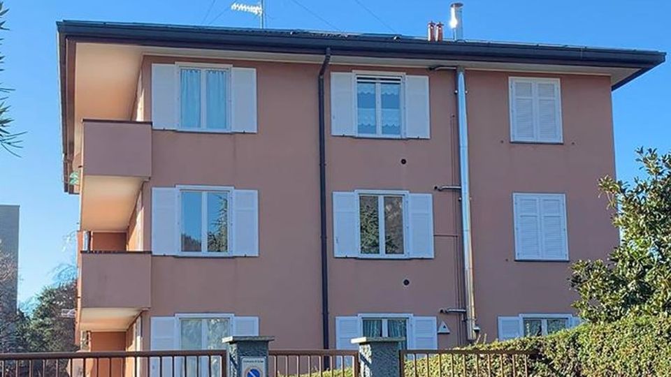 Erba, ladri acrobati scalano palazzina A pochi metri dalla stazione Erba, ladri acrobati scalano palazzina A pochi metri dalla stazione