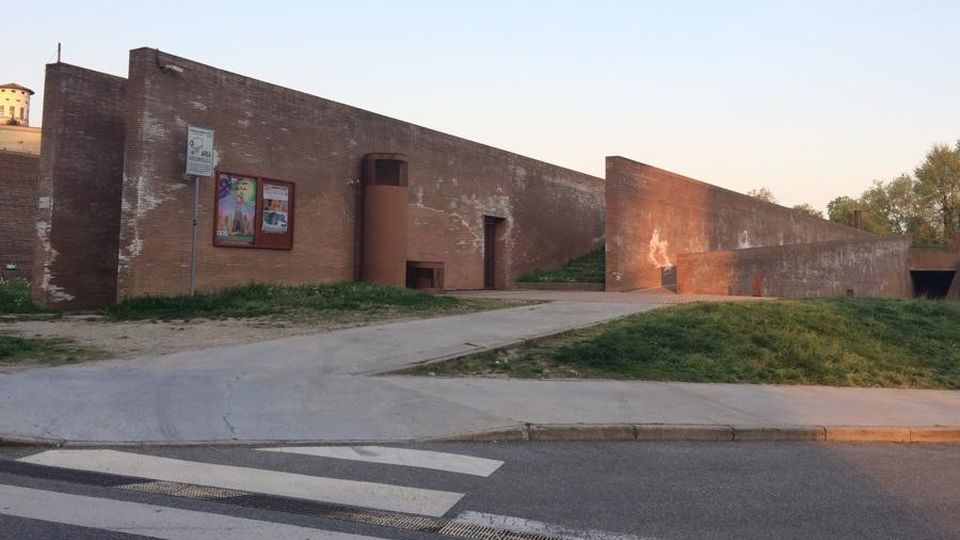 Area Cazzaniga da ripulire e illuminare «Novantamila euro? Somma esagerata» Area Cazzaniga da ripulire e illuminare «Novantamila euro? Somma esagerata»