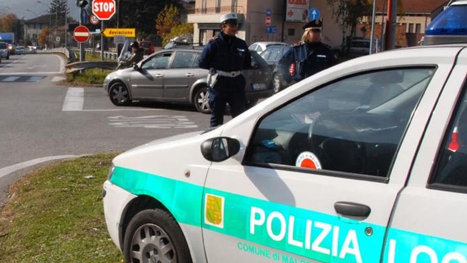 Sequestrate 38 auto non assicurate A Valmadrera cresce l’allarme Sequestrate 38 auto non assicurate A Valmadrera cresce l’allarme