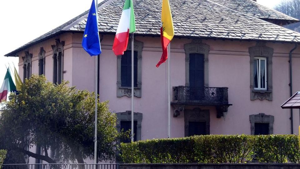 Vertice tra municipio e sindacati In prefettura siglata la tregua Vertice tra municipio e sindacati In prefettura siglata la tregua