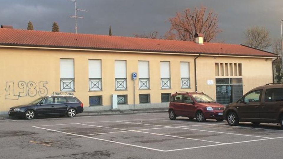 Merate, dopo i vandalismi, furti nella cassa Il centro anziani sempre nel mirino Merate, dopo i vandalismi, furti nella cassa Il centro anziani sempre nel mirino