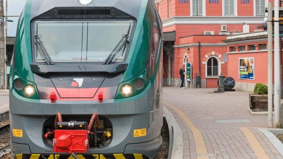 Trenord, cambia tutto Pendolari in allarme: «Il servizio peggiorerà» Trenord, cambia tutto Pendolari in allarme: «Il servizio peggiorerà»