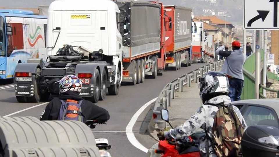 Deduzioni per gli autotrasportatori «Una vittoria dell’associazione» Deduzioni per gli autotrasportatori «Una vittoria dell’associazione»
