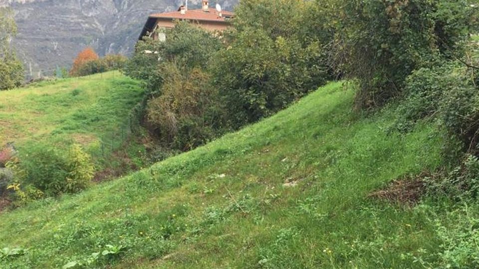 Lecco. «Falghera è senza posteggi Il Comune deve intervenire» Lecco. «Falghera è senza posteggi Il Comune deve intervenire»