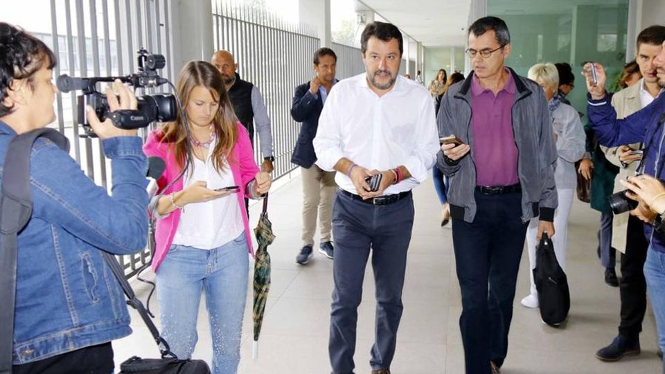 Lecco, don Giorgio condannato «Ha diffamato Matteo Salvini» Lecco, don Giorgio condannato «Ha diffamato Matteo Salvini»