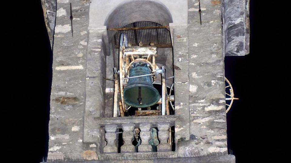 I campanili suonano all’unisono Buon anno “Grande Bellano” I campanili suonano all’unisono Buon anno “Grande Bellano”