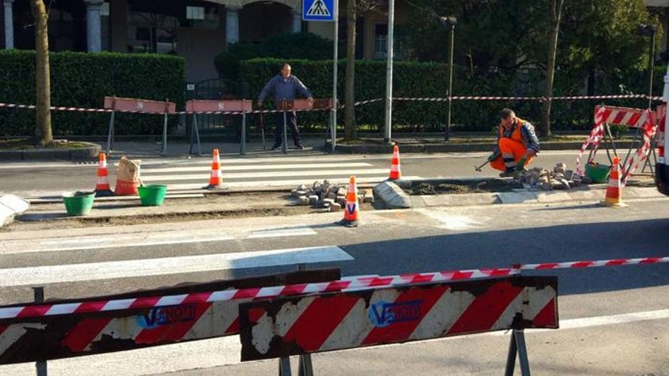 Oggiono, lavori sulla provinciale Si dice addio alle “zebre killer” Oggiono, lavori sulla provinciale Si dice addio alle “zebre killer”