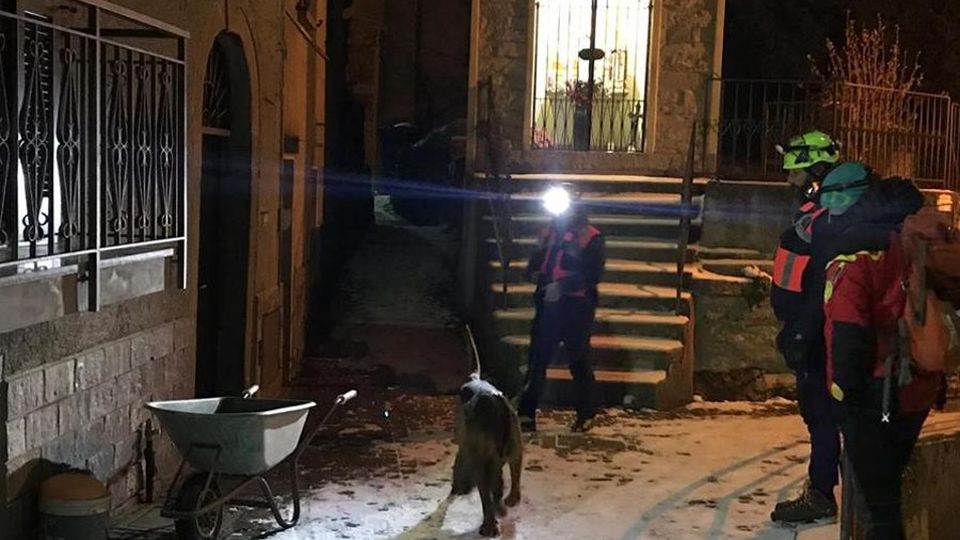 Erve, Scomparso da sei giorni nei boschi Si fa vivo e chiede di telefonare Erve, Scomparso da sei giorni nei boschi Si fa vivo e chiede di telefonare