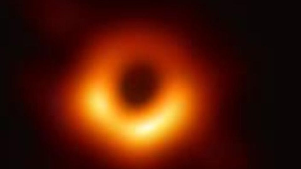 La foto del secolo Ecco un buco nero La foto del secolo Ecco un buco nero