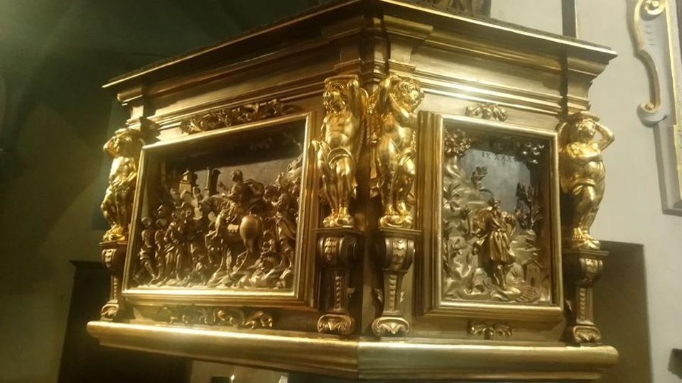 Il pulpito ritrova gli angeli Erano stati rubati nel 2010 Il pulpito ritrova gli angeli Erano stati rubati nel 2010