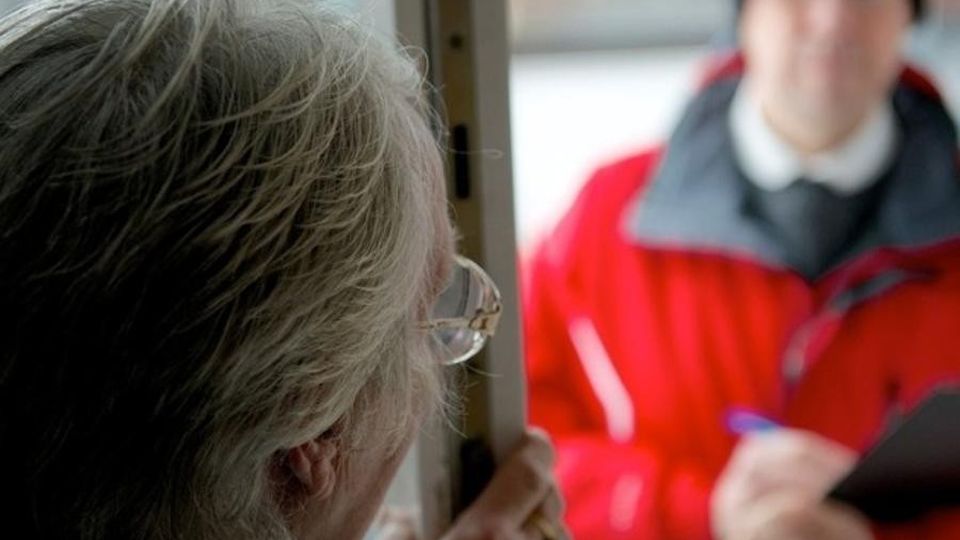 Attenzione alla “truffa del catalogo” Una firma può costare 3.500 euro Attenzione alla “truffa del catalogo” Una firma può costare 3.500 euro