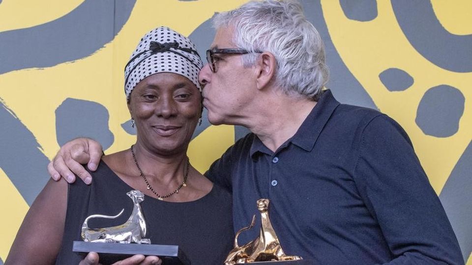 Costa e la sua musa incantano Locarno Ma il Pardo per la regia va a Manivel Costa e la sua musa incantano Locarno Ma il Pardo per la regia va a Manivel