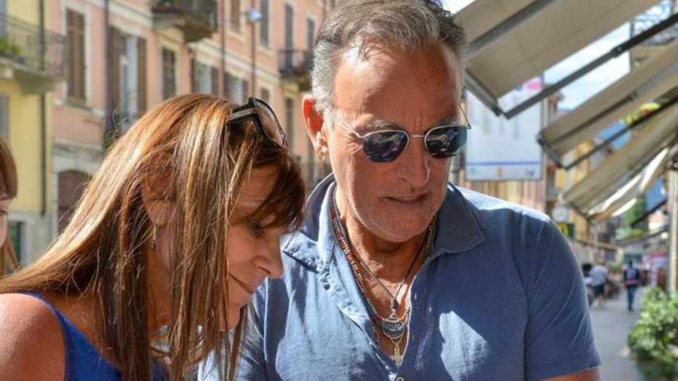 Springsteen sul lago di Como Festa per il compleanno della moglie Springsteen sul lago di Como Festa per il compleanno della moglie