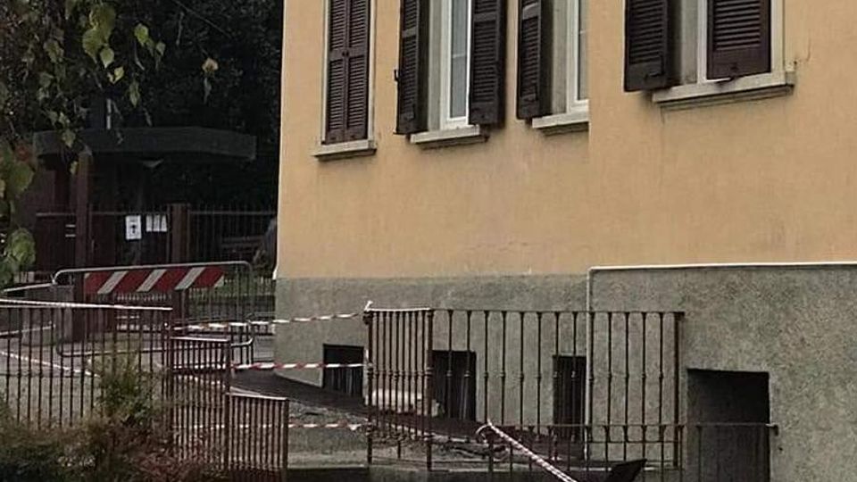 Crolla un davanzale Paura alla scuola di Barzago Crolla un davanzale Paura alla scuola di Barzago