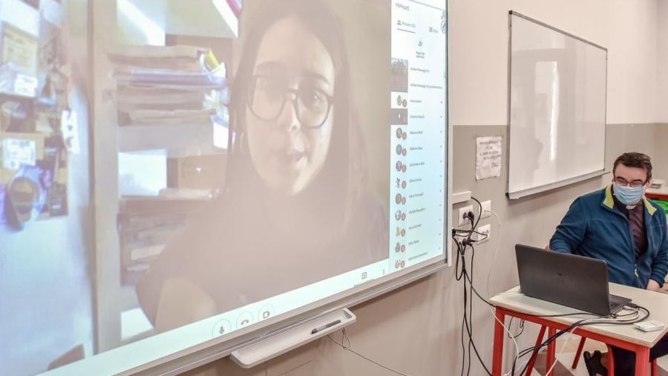 Riparte l’online Ma a rotazione Riparte l’online Ma a rotazione