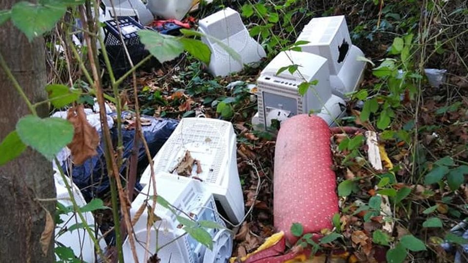 Ello: «Dietro alla discarica traffici illeciti» Ello: «Dietro alla discarica traffici illeciti»
