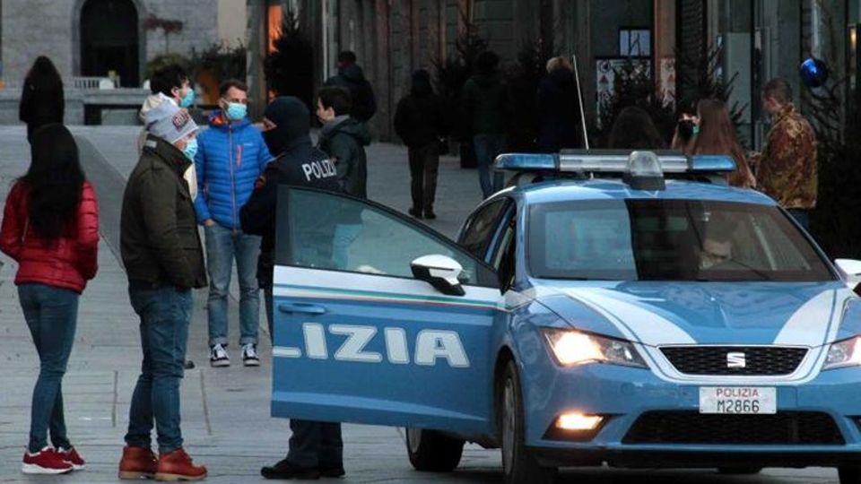 Covid: restrizioni prorogate Zona arancione il 9 e 10 gennaio Covid: restrizioni prorogate Zona arancione il 9 e 10 gennaio