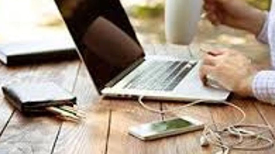 Coronavirus: smart working nelle aziende: 4,5 milioni di euro dalla Regione Coronavirus: smart working nelle aziende: 4,5 milioni di euro dalla Regione