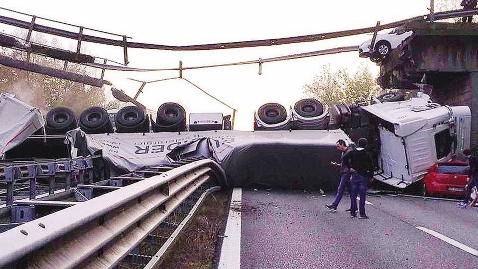 Crollo di Annone, il processo non parte Udienza preliminare fissata al 3 giugno Crollo di Annone, il processo non parte Udienza preliminare fissata al 3 giugno