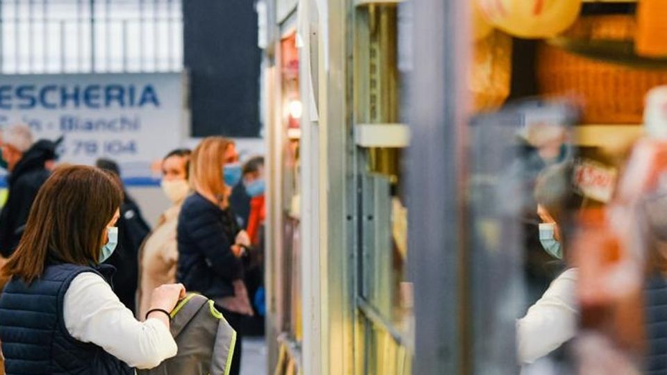 La spesa non è più quella di una volta Neanche a Pasqua La spesa non è più quella di una volta Neanche a Pasqua